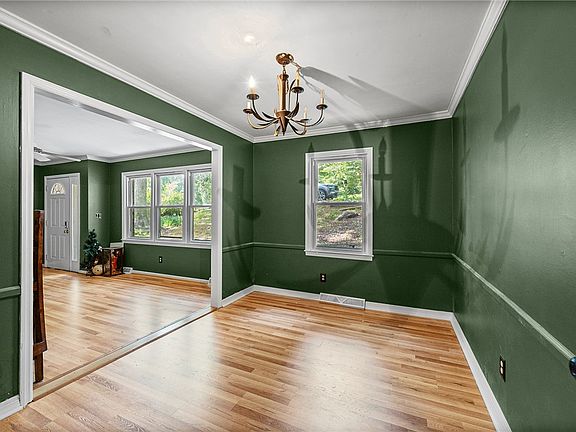 5th image of 23 Weehawken Cir