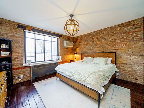 5th image of 255 W 23rd St APT 4HW