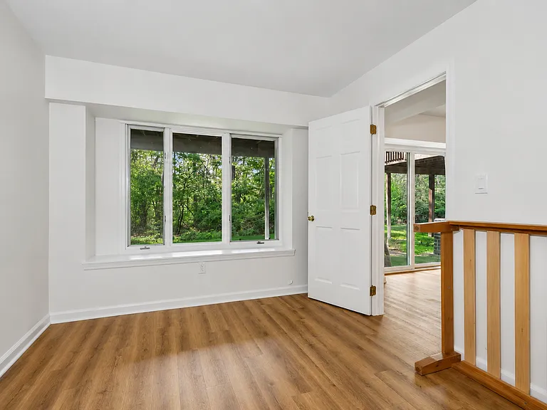 79 Lakeview Dr — Photo 37
