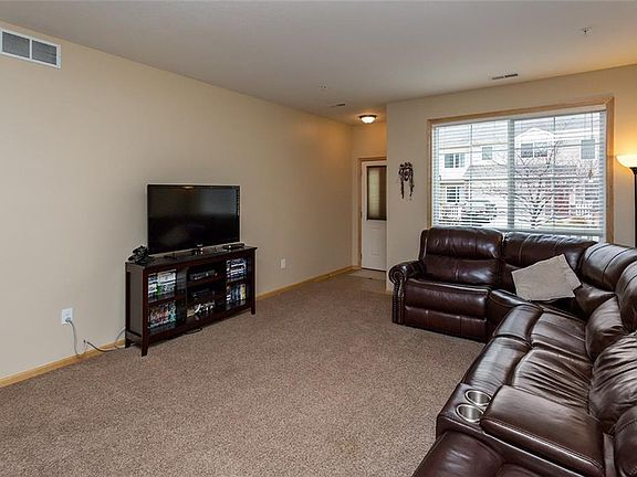 4th image of 8553 Rock Dr