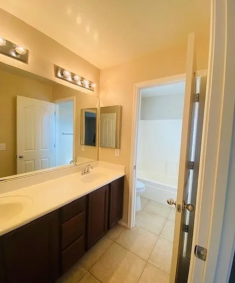 426 S 111th Dr — Photo 17