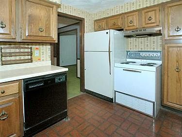 3rd image of 3567 Foxwood Ct