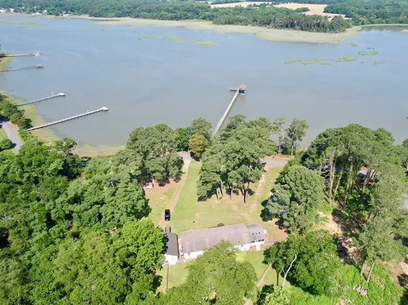 38157 Bells Neck Rd, Painter, VA 23420