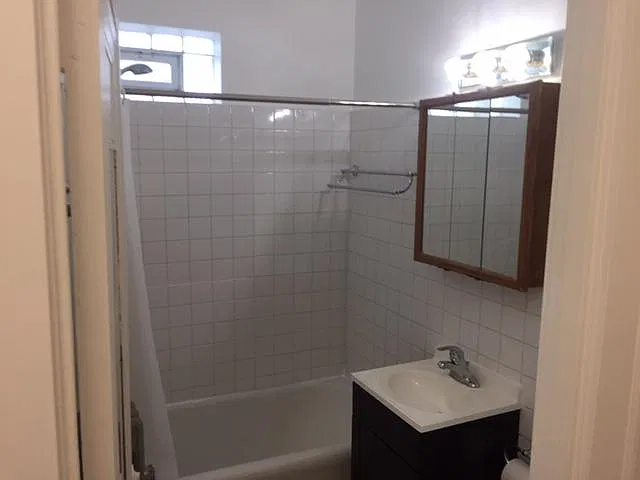 4008 N McVicker Ave — Photo 2