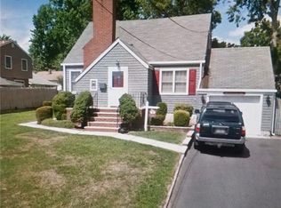 20 Coakley St, Iselin, NJ 08830