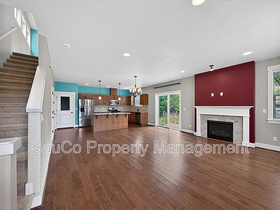 3rd image of 456 SW 203rd Ter
