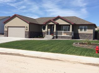 975 19th St, Gering, NE 69341