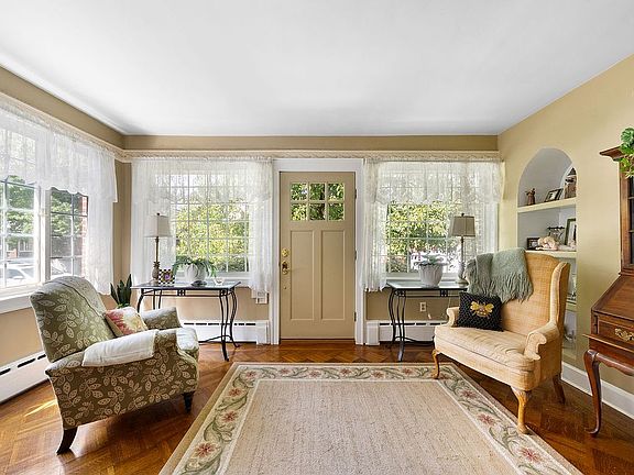 3rd image of 172 81st St