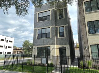4101 S Prairie Ave #3, Chicago, IL 60653
