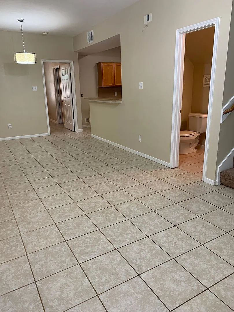 5905 Allison Rd — Photo 2