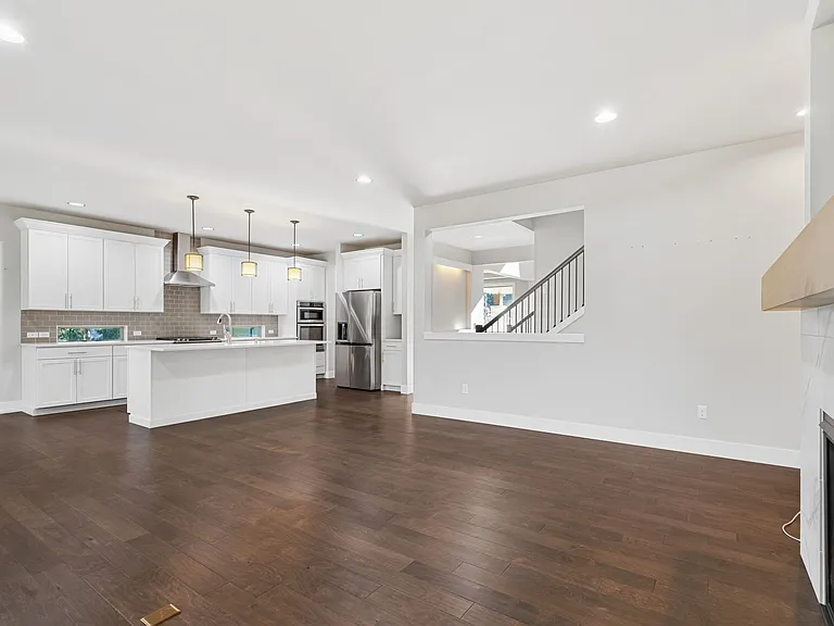 12048 SE May Creek Park Dr — Photo 9