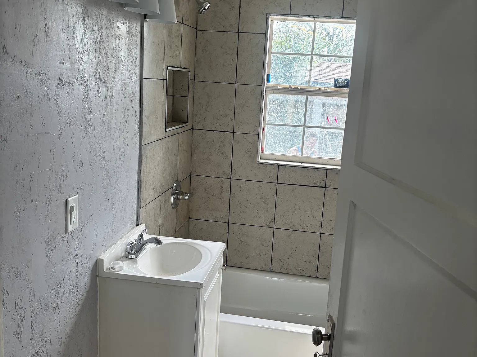 2 bed, 850 sqft, $1,250 — Photo 2