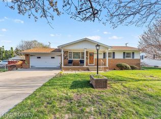 23743 Liddle St, Brownstown, MI 48183