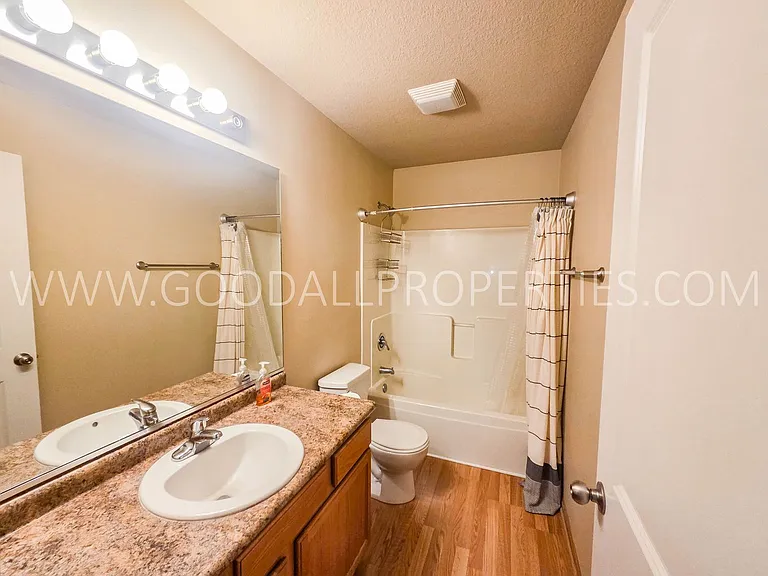 1116 Redstone Ln — Photo 13
