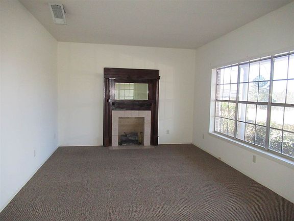 5th image of 3320 W Pinecrest Dr