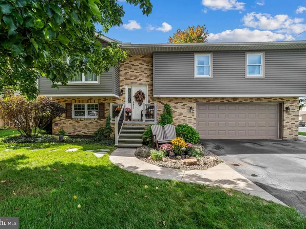 602 Cambria Dr, Clearfield, PA 16830