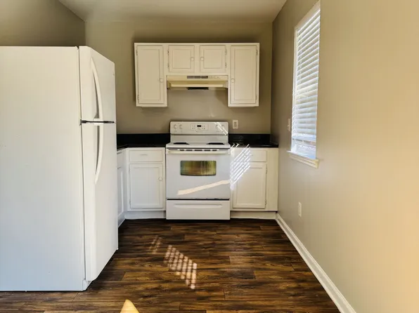 Maple Manor Apartments