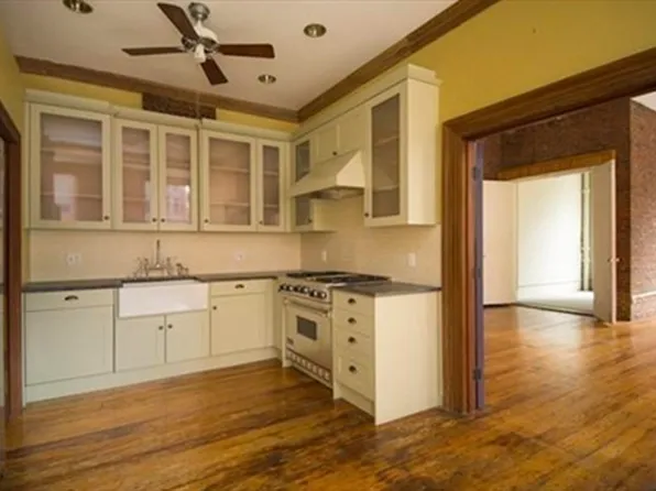 118 South St APT 2A, Boston, MA 02111