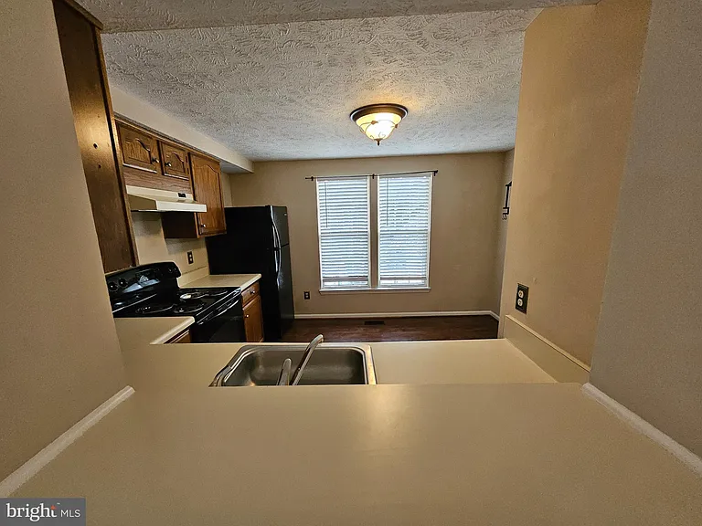 104 Township Ct — Photo 9