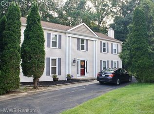 5860 Cromwell Rd, West Bloomfield, MI 48322