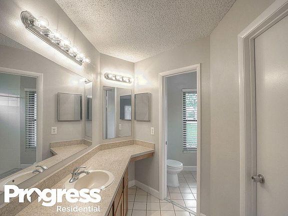 5th image of 1323 Boulder Woods Cir
