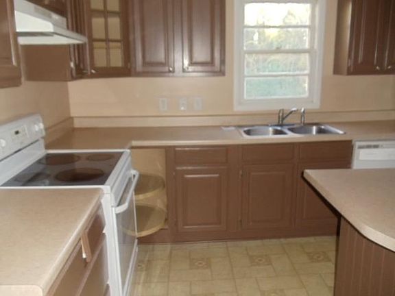 2nd image of 116 Westley Dr
