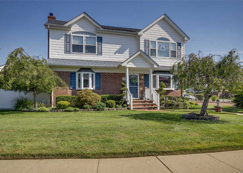 1st image of 286 Devonshire Dr