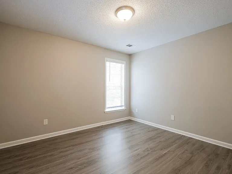 191 Regent Pl — Photo 15