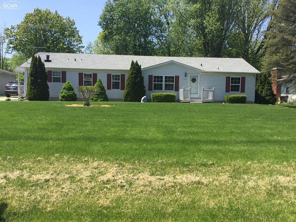 1st image of 1121 Arapaho Dr