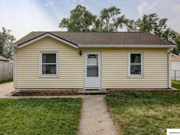 2308 Van Buren St, Bellevue, NE 68005