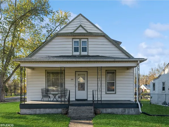 214 2nd St NE, Mitchellville, IA 50169