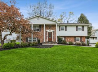 25 Argow Pl, Nanuet, NY 10954