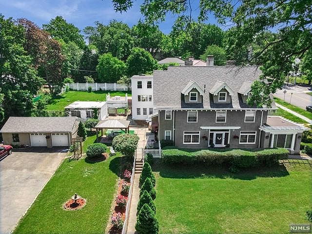 1st image of 253 Ballantine Pkwy #255