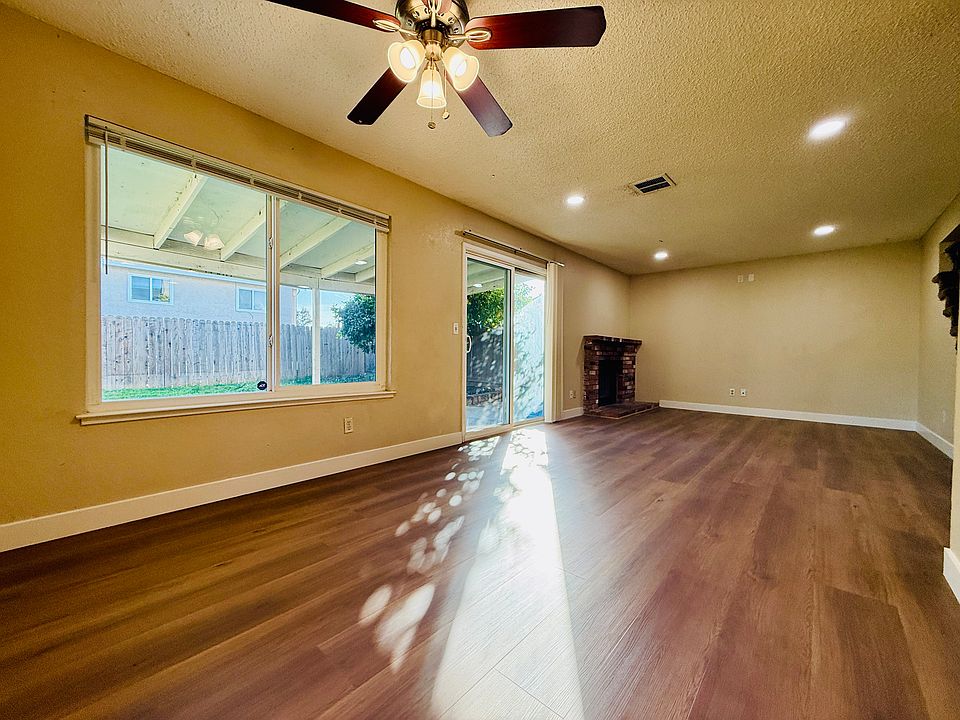 1st image of 1601 Matthew Dr