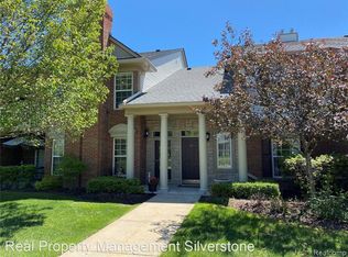 5297 Brookemonte Cir, Rochester, MI 48306