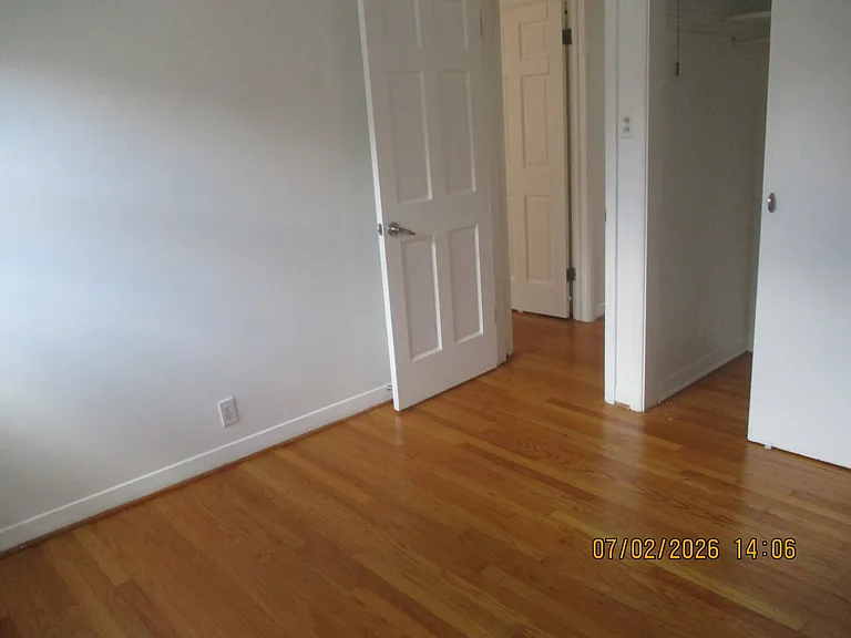 Sproat Ave — Photo 14
