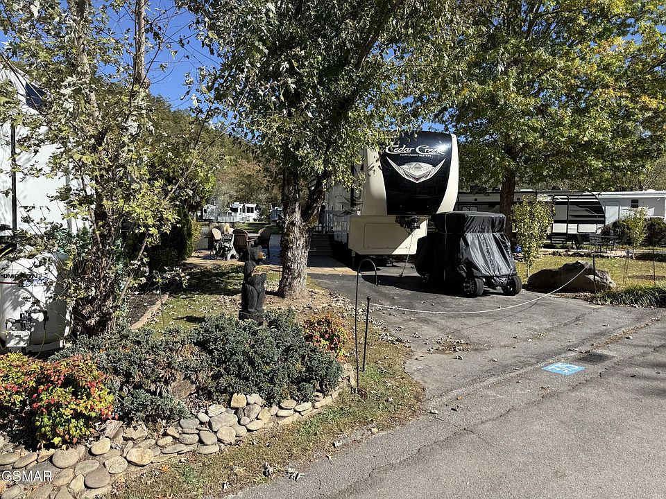 1st image of 4229 E Pkwy #375-lot 375