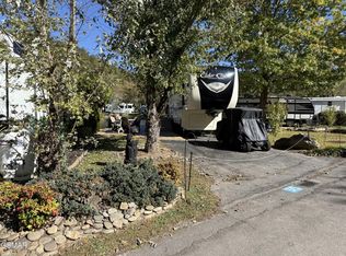 4229 E Pkwy #375-LOT 375, Gatlinburg, TN 37738