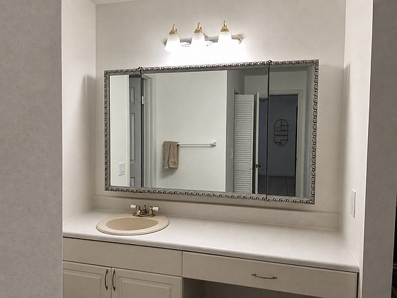 4th image of 21121 SW 85th Ave APT 111