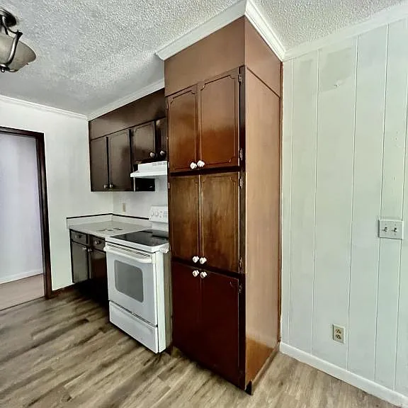 1602 Stadium St — Photo 9