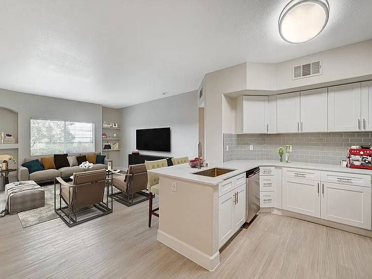 Durango Canyon Apartments — Photo 21