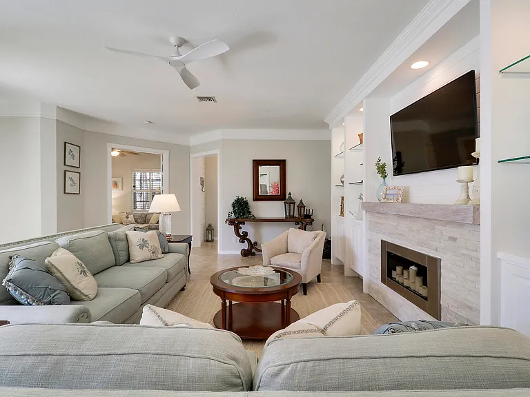 511 Sweet Bay Cir — Photo 5