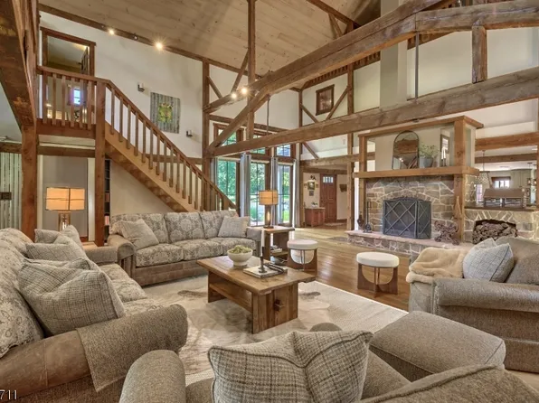 312 Old Farm Rd, Lebanon Twp., NJ 08826