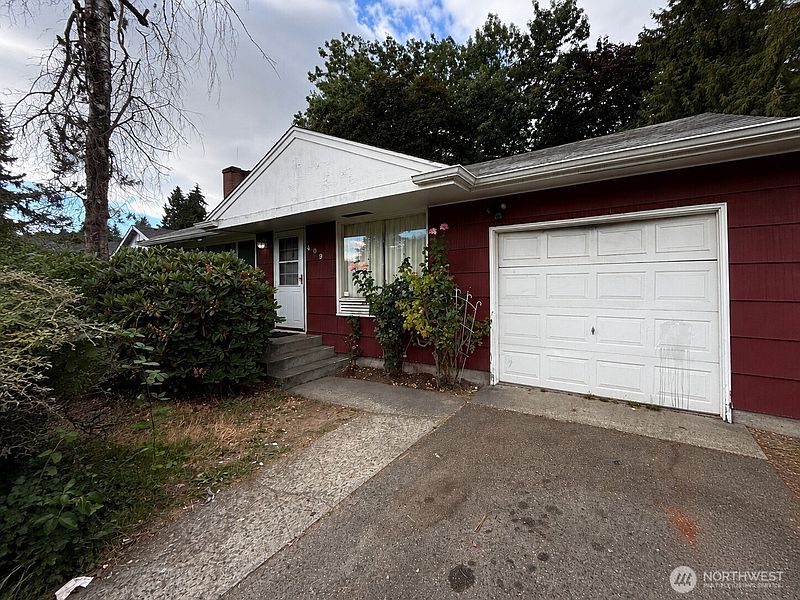 2nd image of 409 106th St S