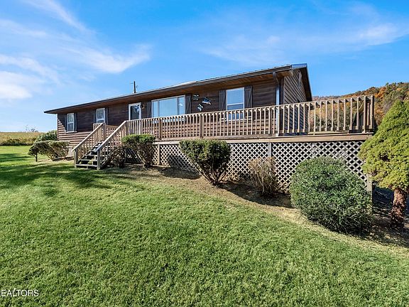 2nd image of 107 Chantilly Hill Dr