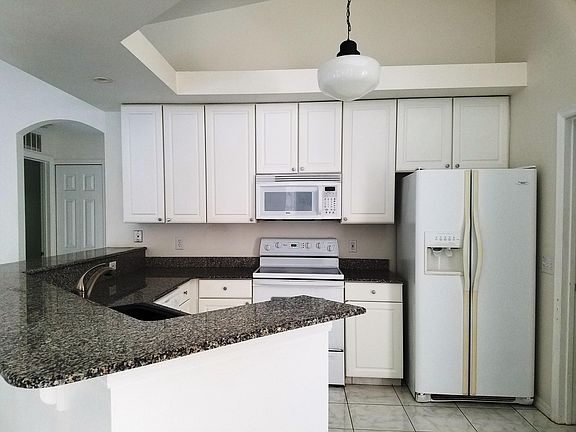 Home For Sale In Port Saint Lucie