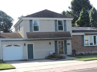 6340 Bowen Rd, Bensalem, PA 19020