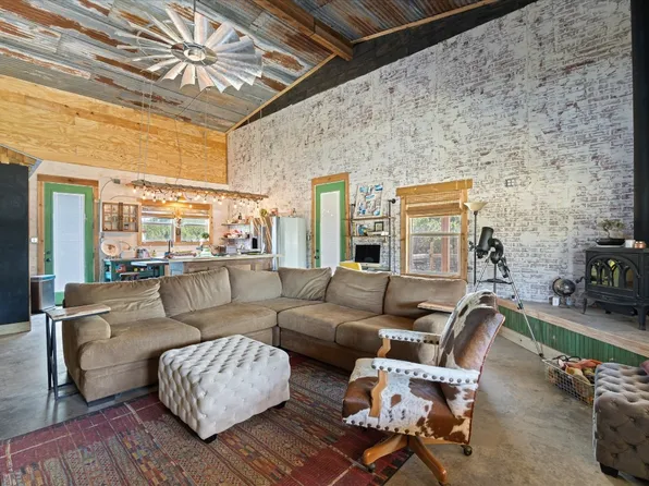 5875 County Road 122, Hico, TX 76457