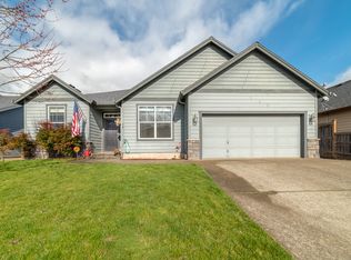 26 Almond Way, Creswell, OR 97426