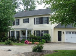 8411 Susan Ct, Newburgh, IN 47630